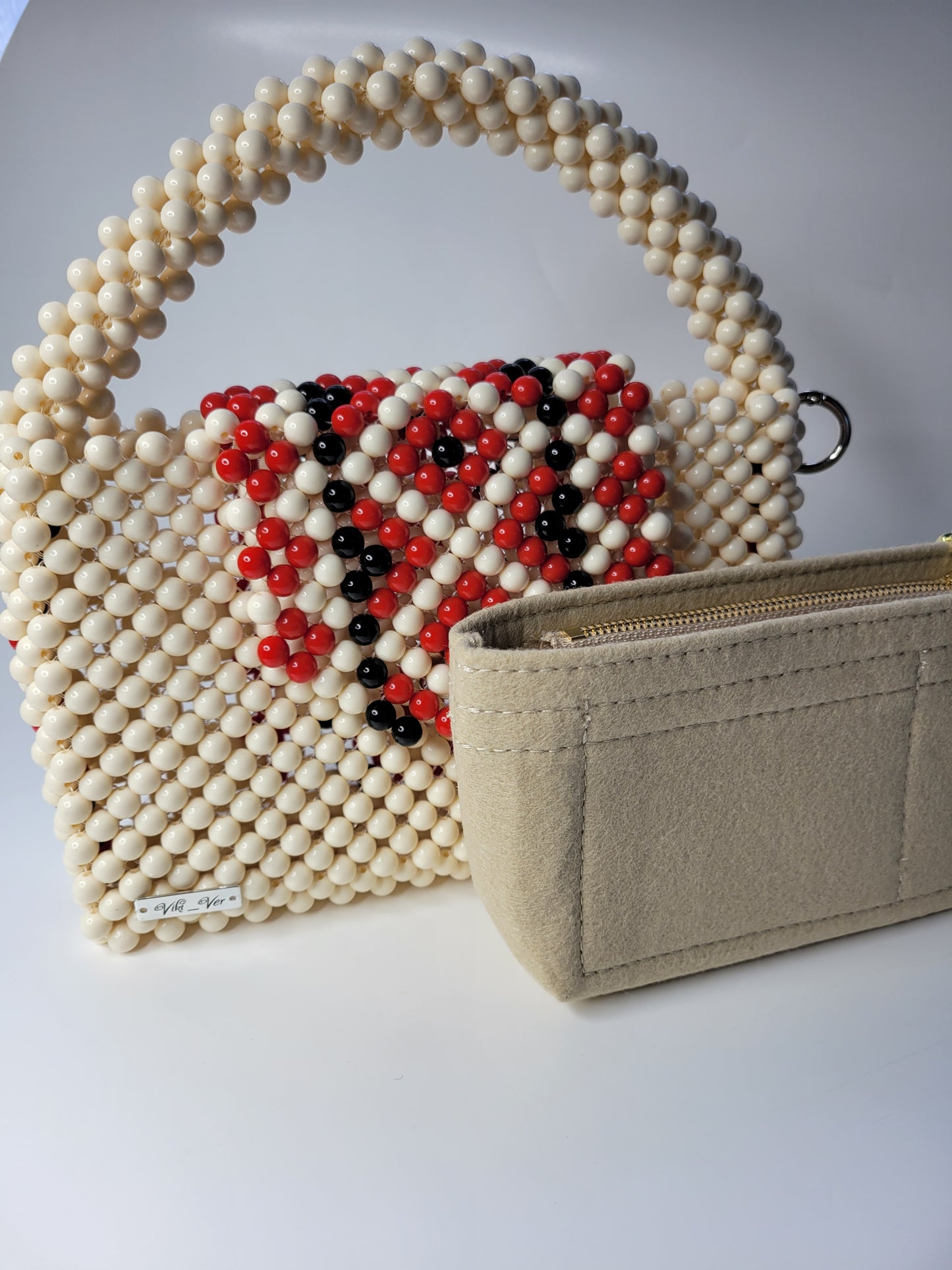 Vyshyvanka Beige – Beaded Handbag with Inner Pouch