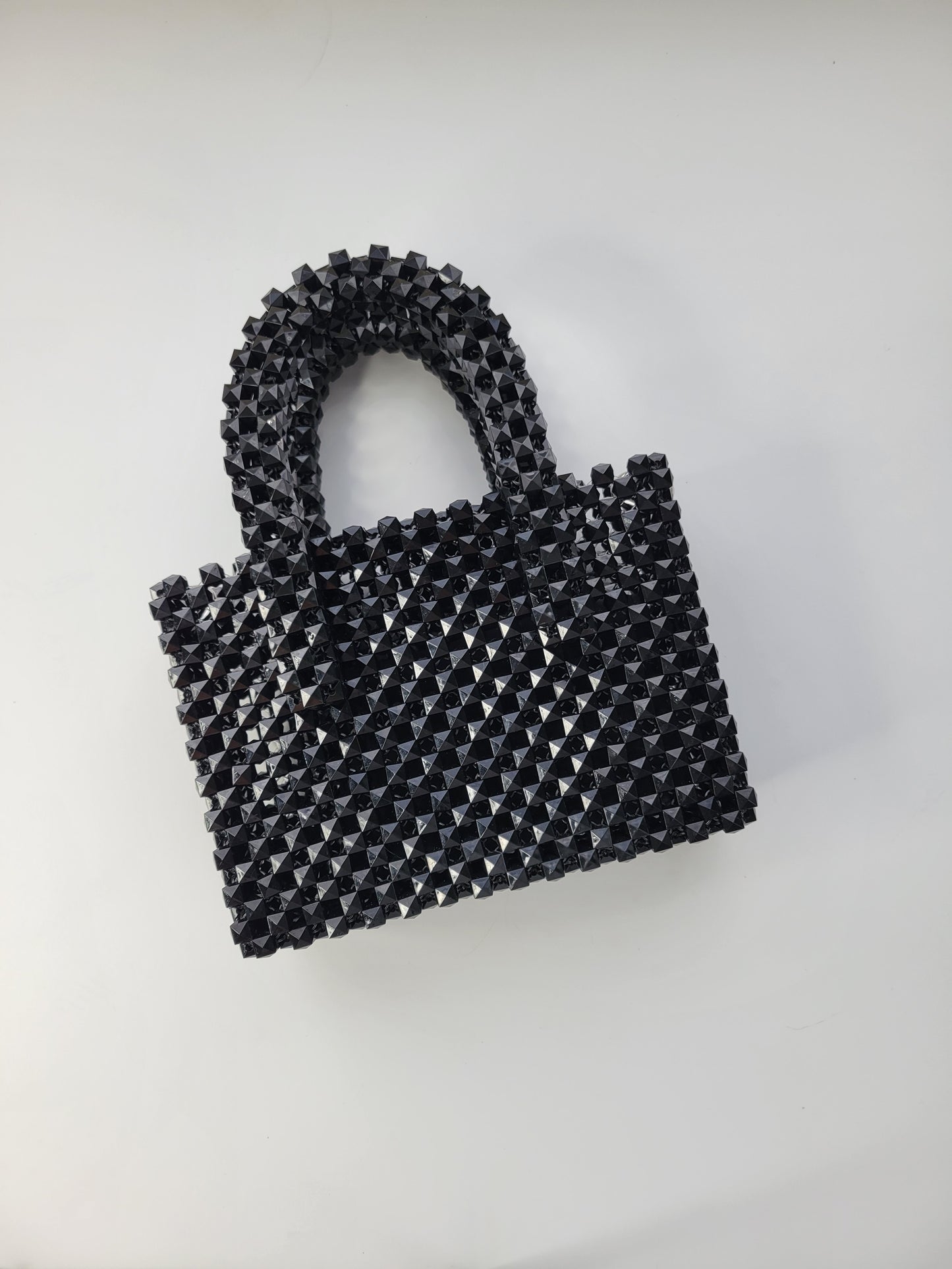 Elegant Noir - Chic black Beaded Handbag