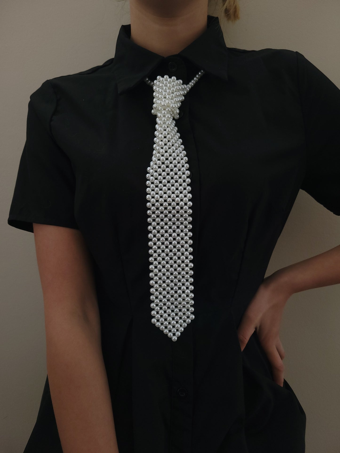 Pearl Handcrafted Tie
