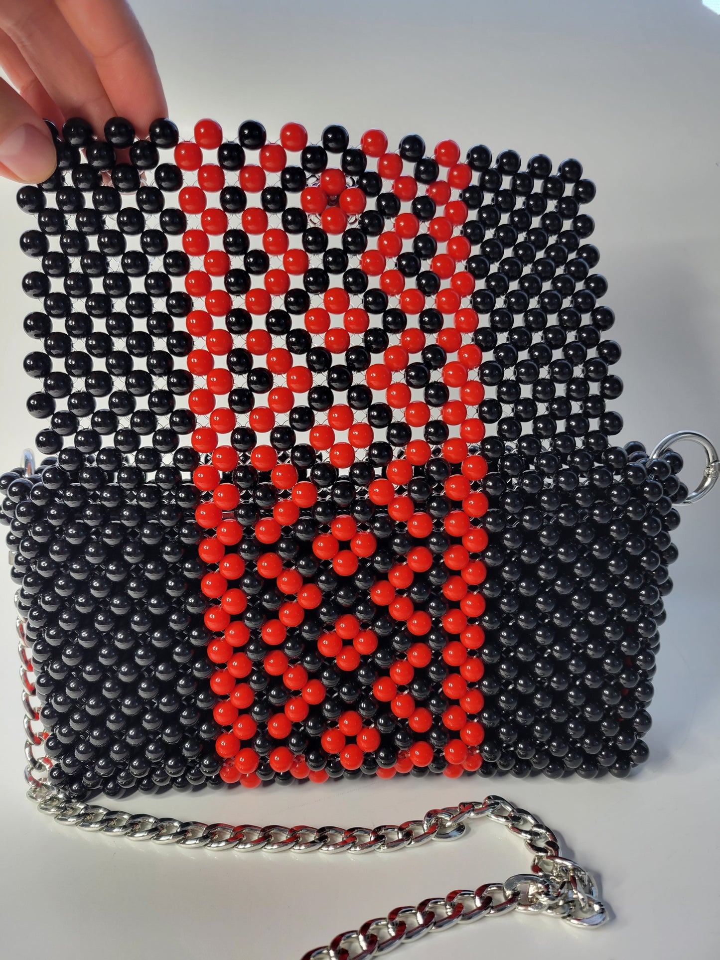 Vyshyvanka Noir – Beaded Handbag with Inner Pouch