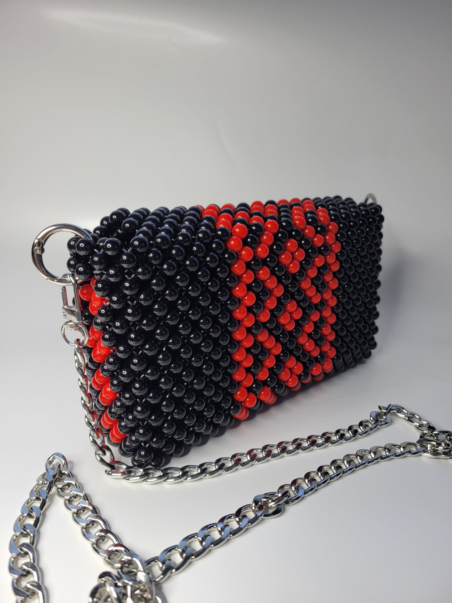 Vyshyvanka Noir – Beaded Handbag with Inner Pouch