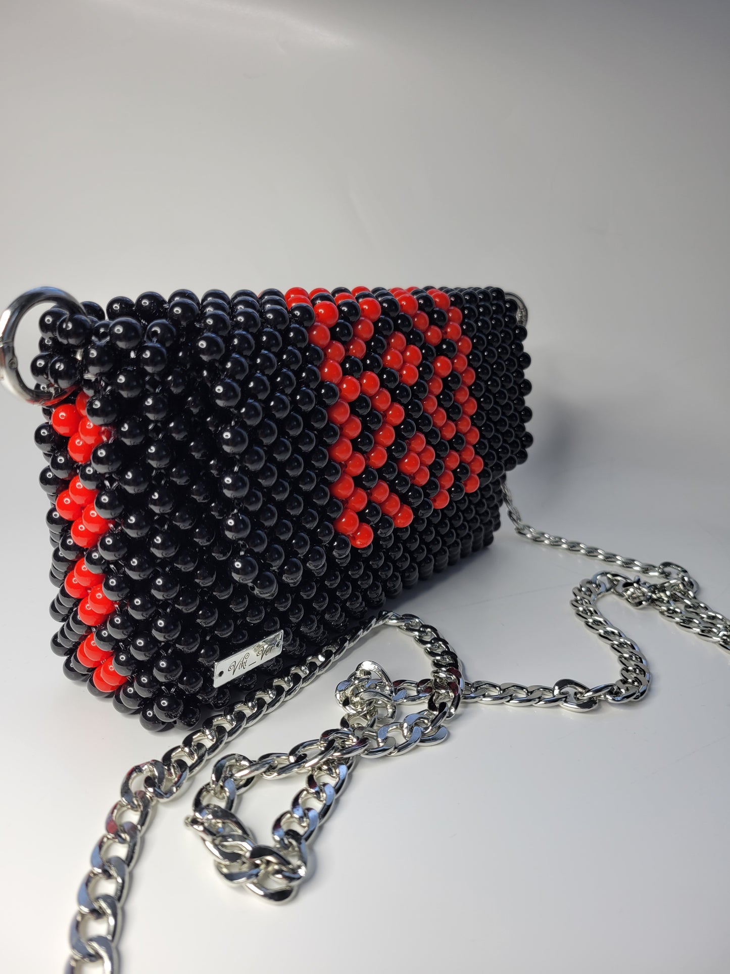 Vyshyvanka Noir – Beaded Handbag with Inner Pouch