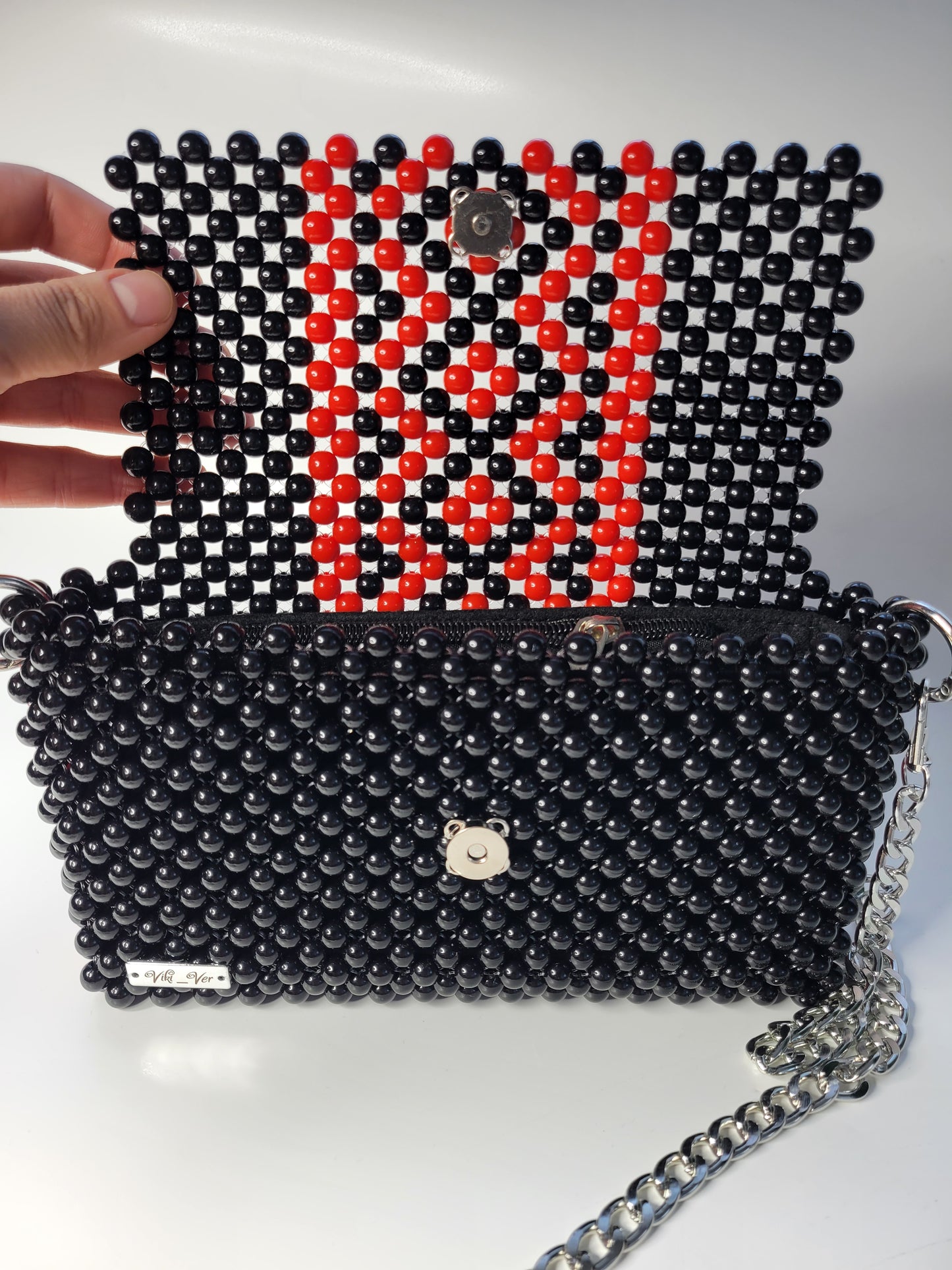 Vyshyvanka Noir – Beaded Handbag with Inner Pouch